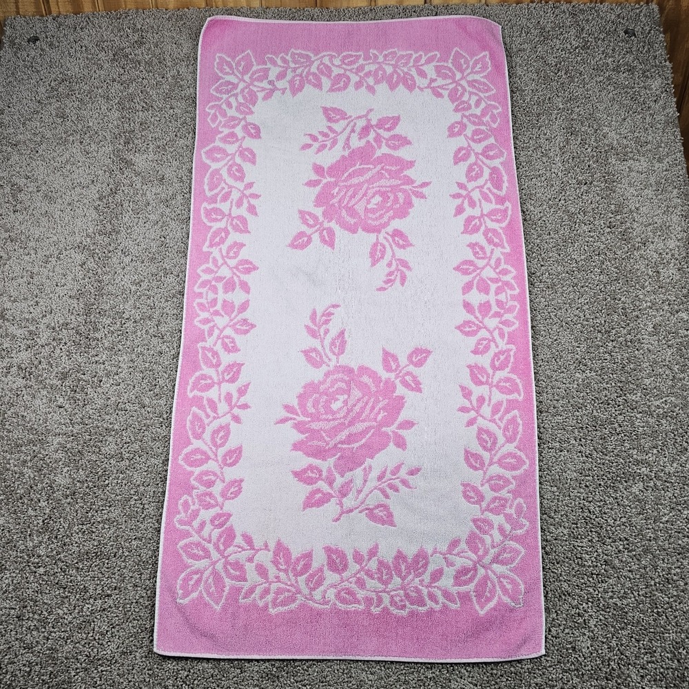 Vintage Vantex Bath Towel Pink White Floral Sculpted Cottage Romantic Rose